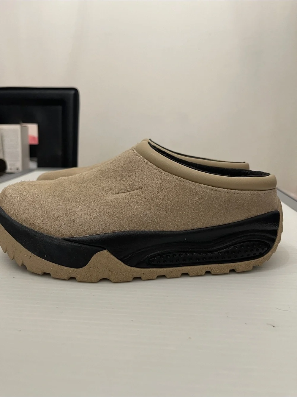 NIKE ACG RUFUS “ LIMESTONE & BLACK” SNEAKERS MENS-BOYS SIZE 6